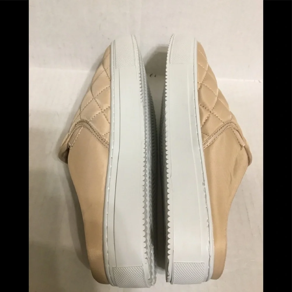 MARC FISHER CRISLEY SLIP ON SNEAKER